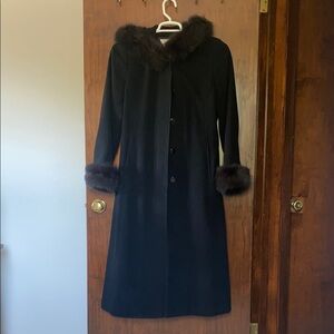 Marvin Richards Elegant Black Wool Coat with Genuine Fox Fur Trim - size 12P